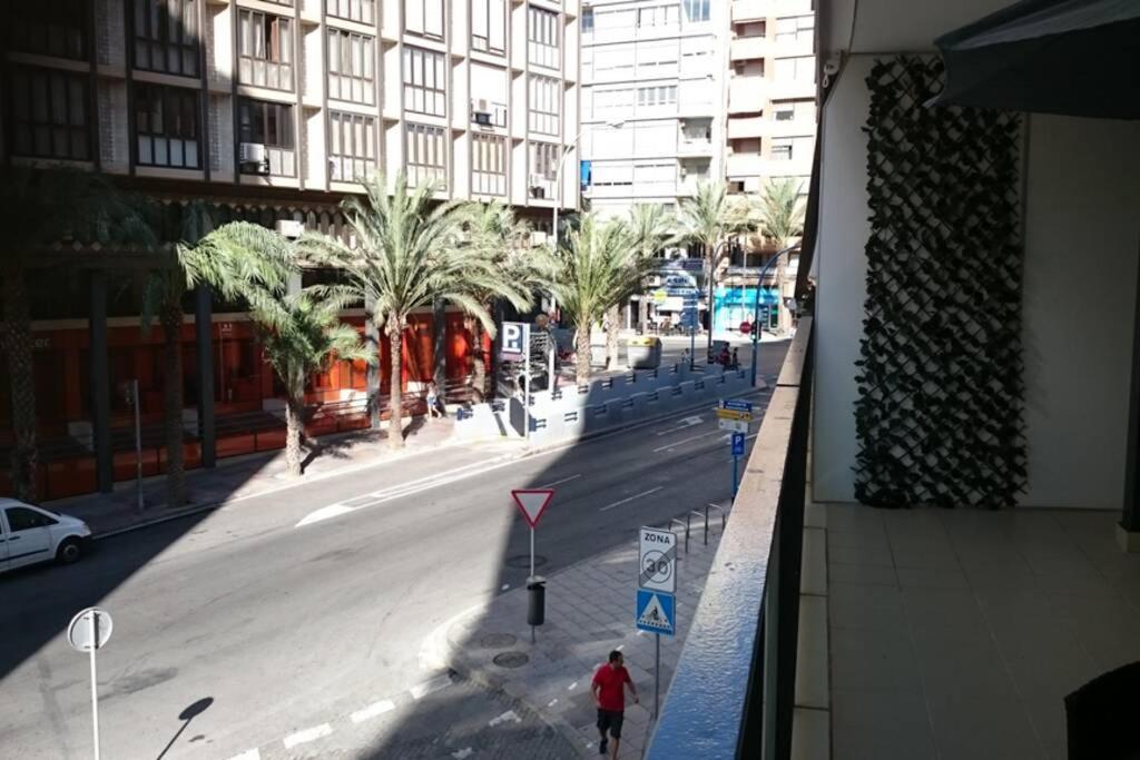 Espacioso Y Centrico Piso Con Zona Chill-Out Alicante Eksteriør bilde